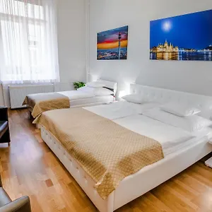 Anabelle Bed And Alojamento de Acomodação e Pequeno-almoço Budapeste